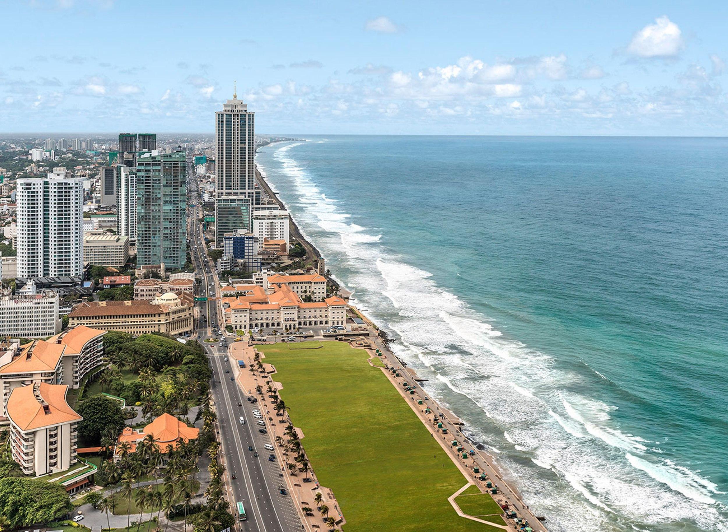 Shangri-La 콜롬보 외부 사진 Aerial view of the Boca Raton Resort